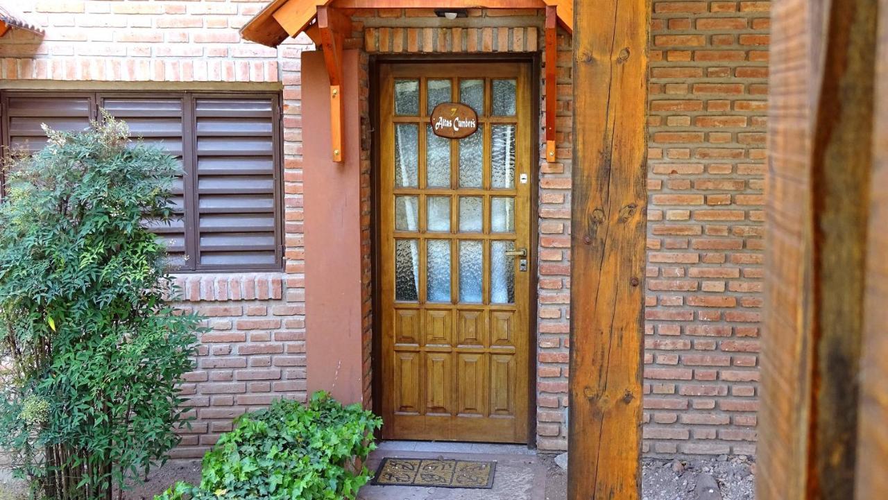 Cabanas Agua Que Brilla Mina Clavero Esterno foto